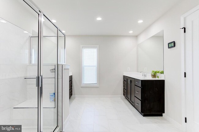 Building Photo - 41355 Tarragon Leaf Dr