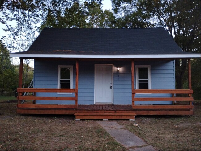 Building Photo - 301 E Olive St