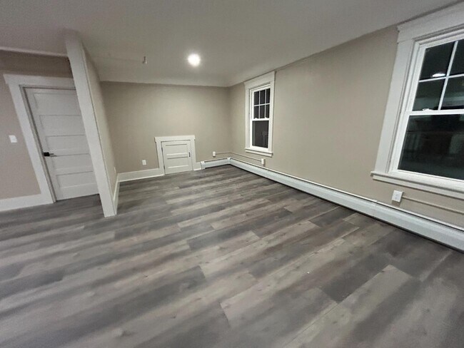 Building Photo - 365 Summer St