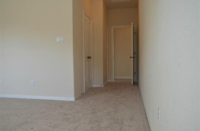 Building Photo - 1312 Patito Pl