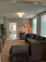 Building Photo - 1606 Monroe St NE