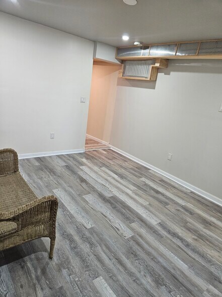 Building Photo - 3103 88th St