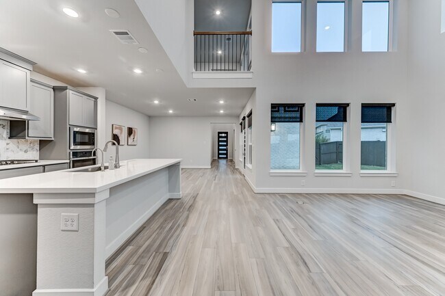 Building Photo - 9522 Rialto Creek Dr
