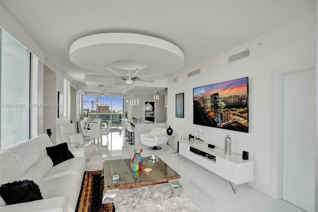 Building Photo - 900 Biscayne Blvd