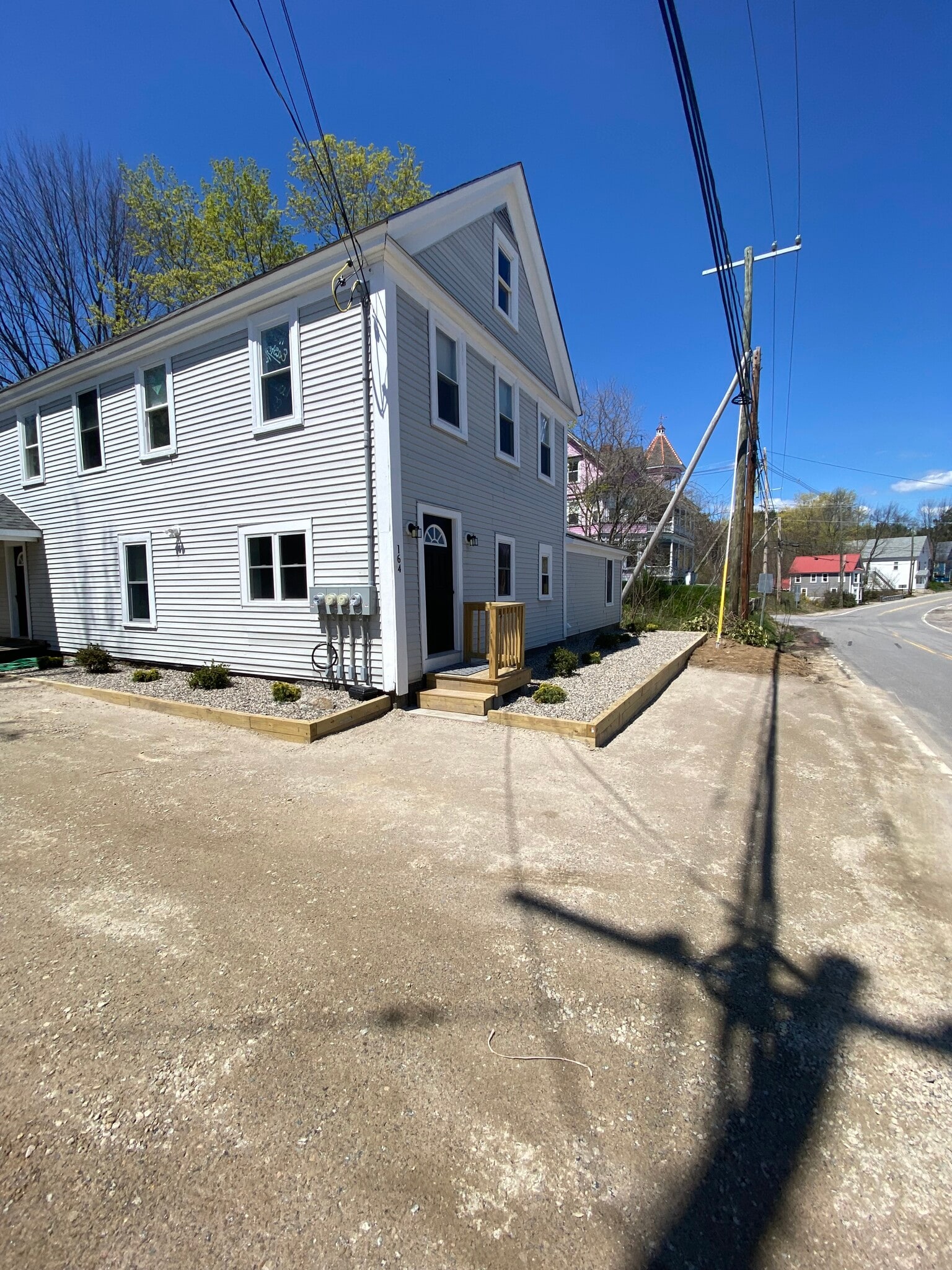 Building Photo - 164 Main St