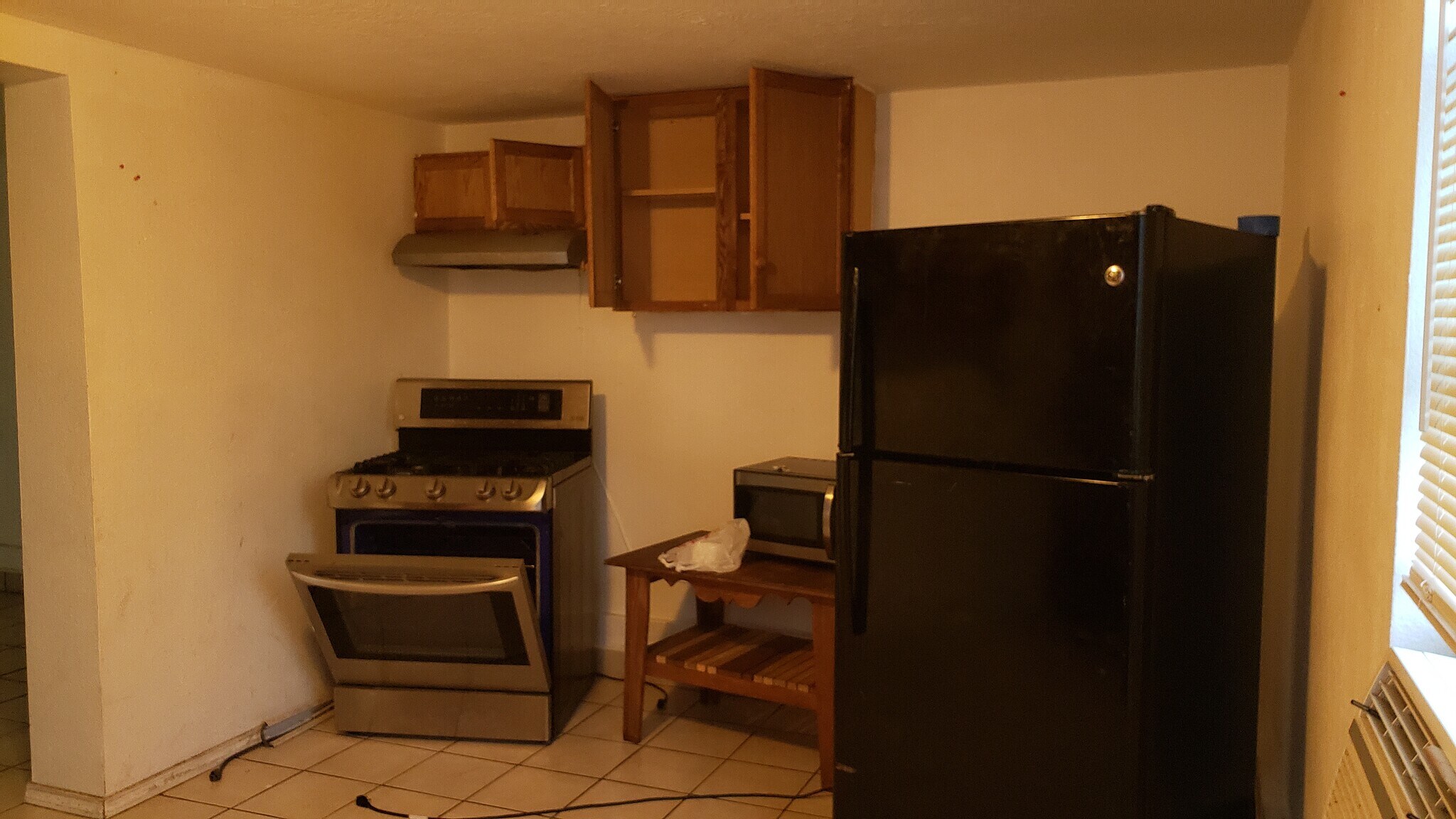 Kitchen - 222 W Murrill St