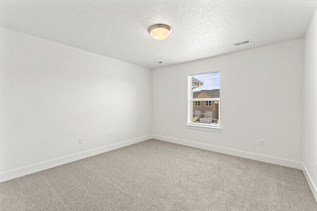 Building Photo - 1673 N Solterra Ln