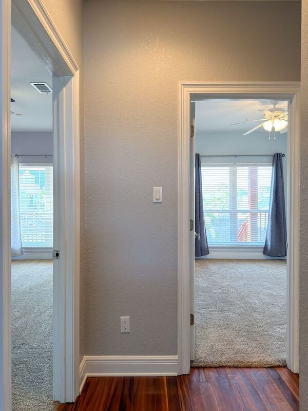 Building Photo - 2572 Gulf Breeze Ave