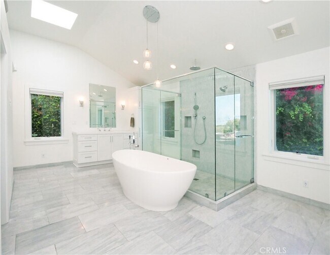 Building Photo - 67 Eastfield Dr