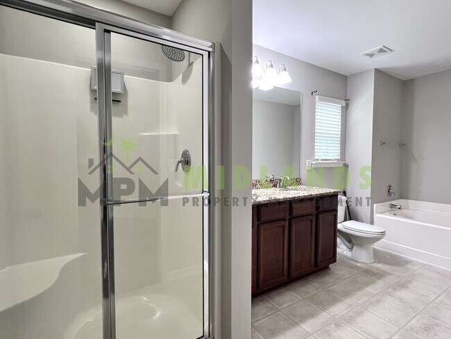 Building Photo - 112 Saluda Springs Ct