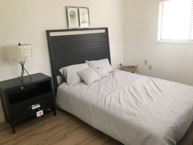 Bedroom - 3182 Day Ave