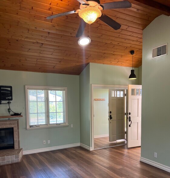 Building Photo - 23211 Mariano St