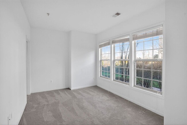 Building Photo - 610 Sprintsail Way