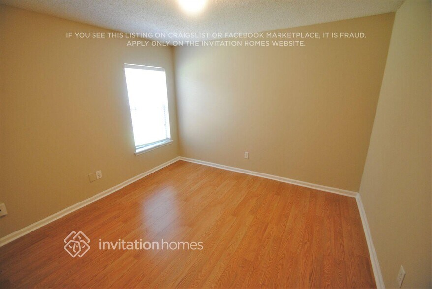 Building Photo - 11275 Chertsey Ln