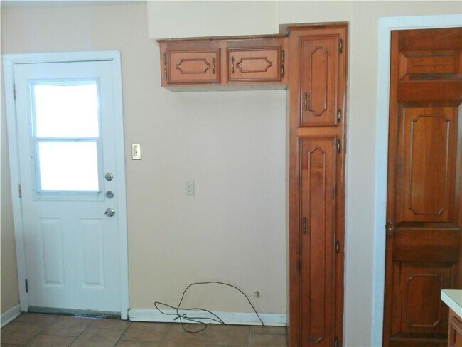 Building Photo - 1438 Ormond Dr