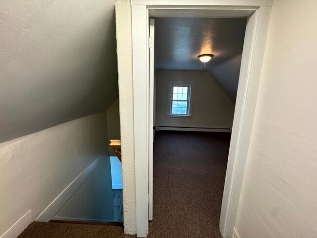 Building Photo - 195 Court St