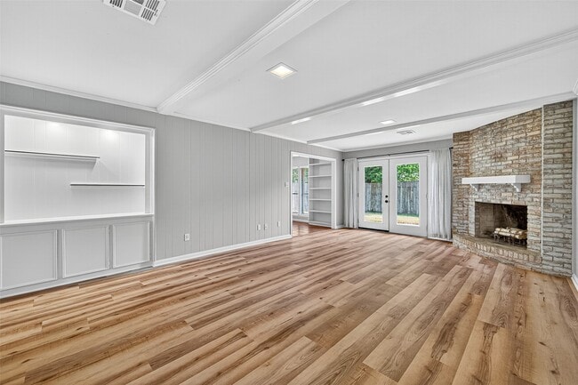 Building Photo - 2107 Briargreen Dr