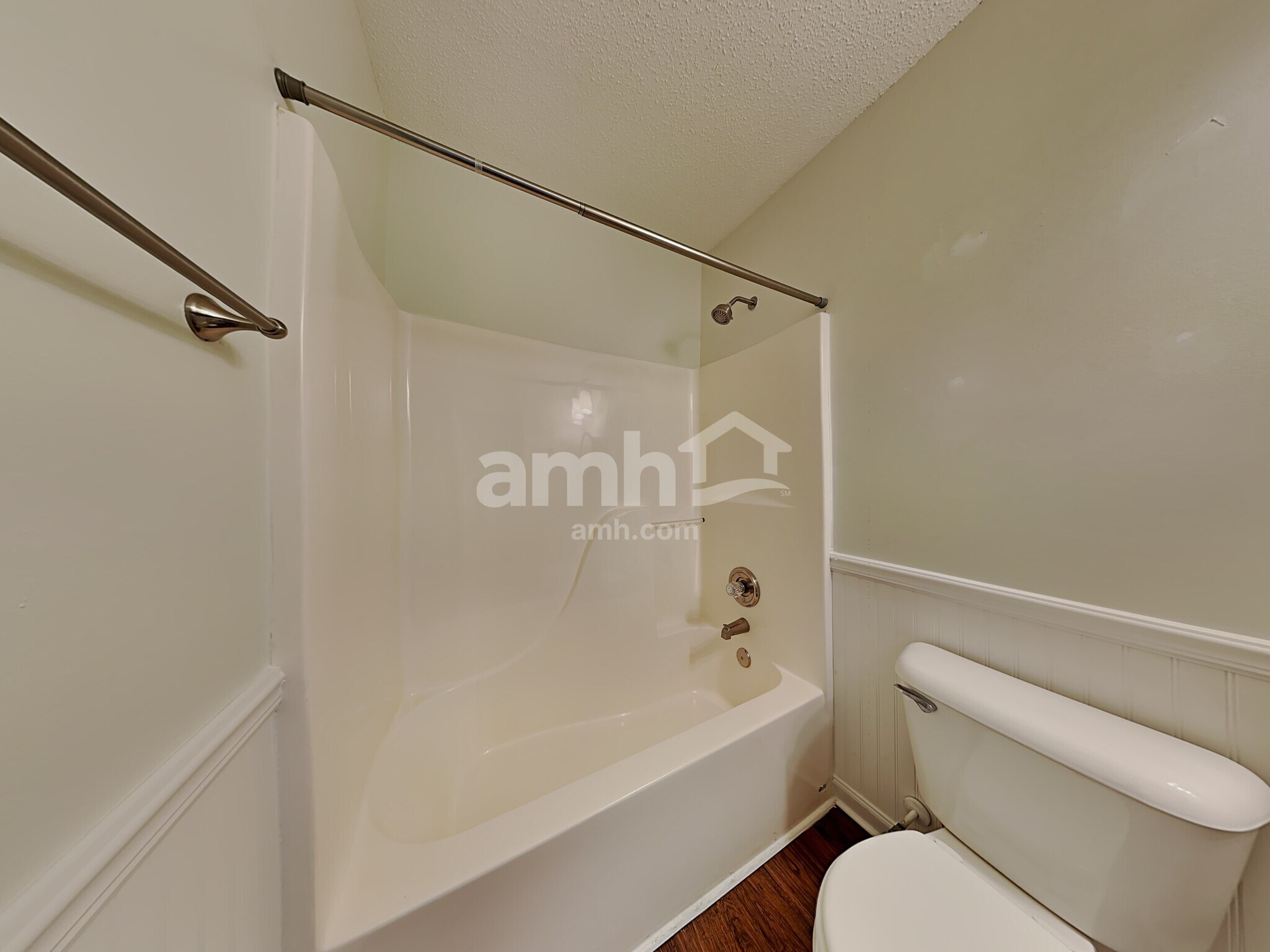 Building Photo - 615 Asheby Woods Rd