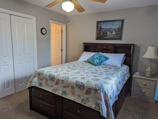 Building Photo - 1460 Blue Tree Ct