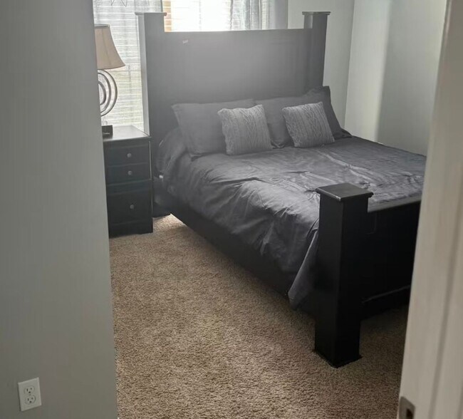 Building Photo - 183 Twin Lakes Dr