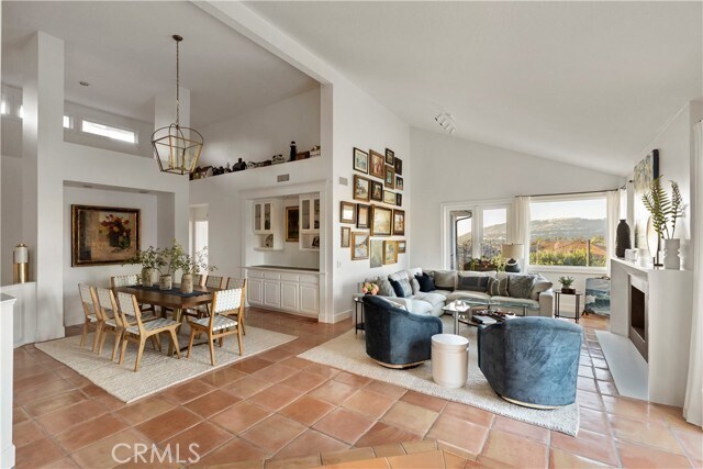 Building Photo - 10 Soto Grande Dr