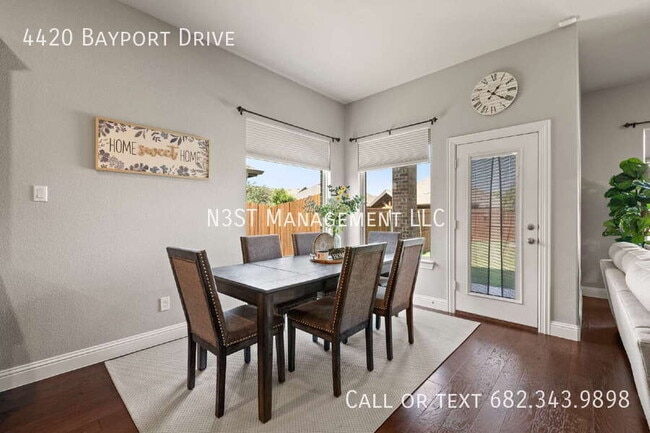 Building Photo - 4420 Bayport Dr