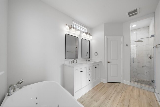 Building Photo - 2924 Leeland St