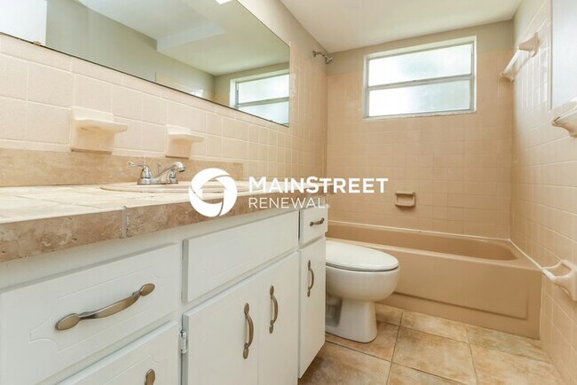 Building Photo - 3 Bedroom Pet-Friendly Home in New Port Richey, FL with Main Street Renewal