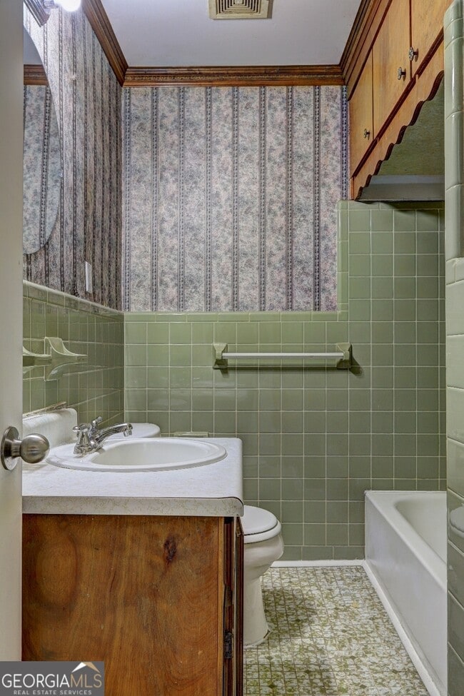 Building Photo - 509 Lynmore Cir