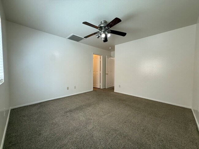 Building Photo - 7372 W Ian Dr
