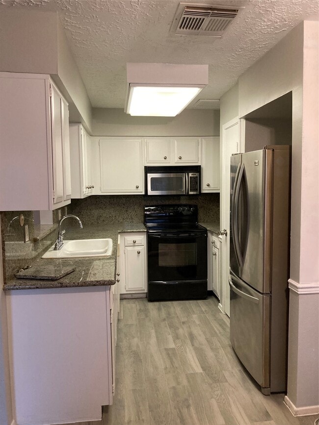 Building Photo - 3918 Laura Leigh Dr