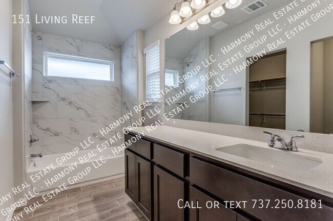 Building Photo - 151 Living Reef Dr