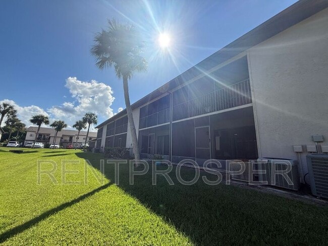 Building Photo - 1051 June Dr