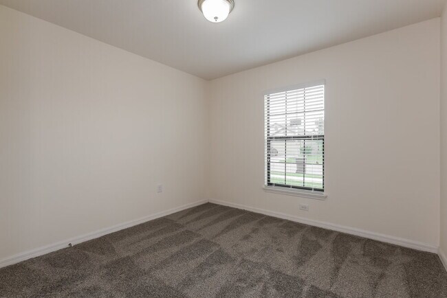 Building Photo - 748 Chatham Walk Dr