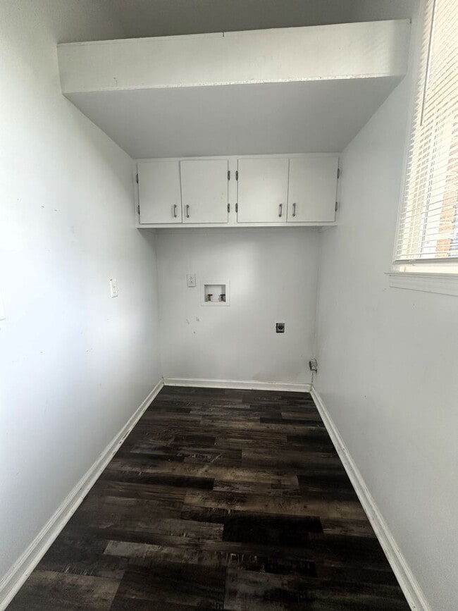 Building Photo - Northeast Raleigh 3 bedroom gem!