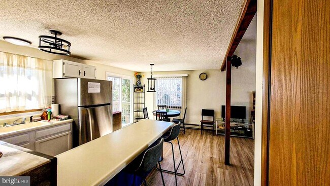 Building Photo - 7688 Fawn Ln