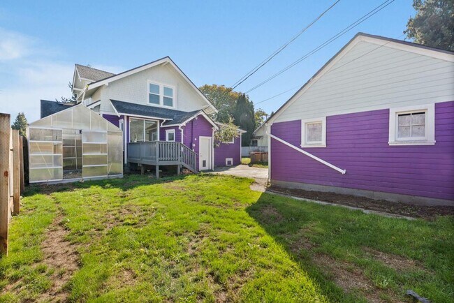 Building Photo - Spacious 3-Bed Tacoma Home w/ Office, A/C,...