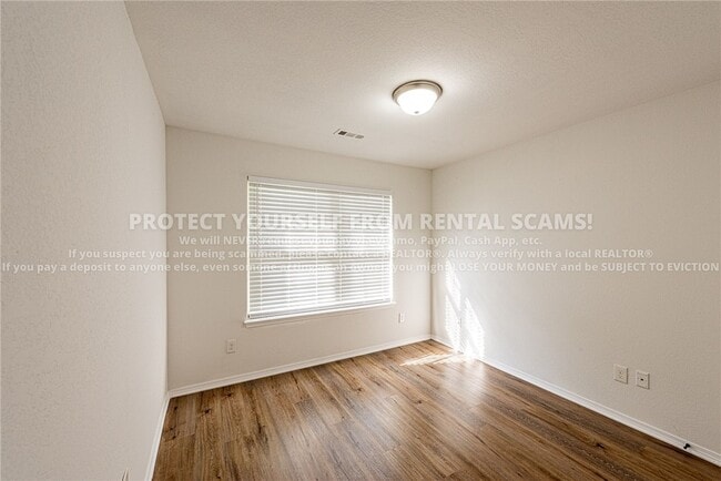 Building Photo - 2280 Bunker Ln