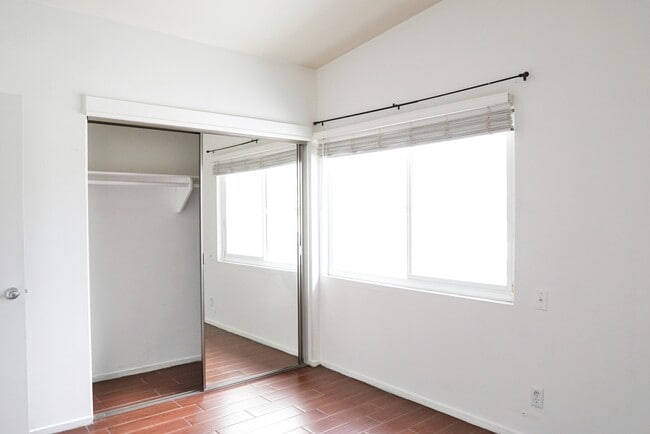 Building Photo - 27400 Hombria Dr
