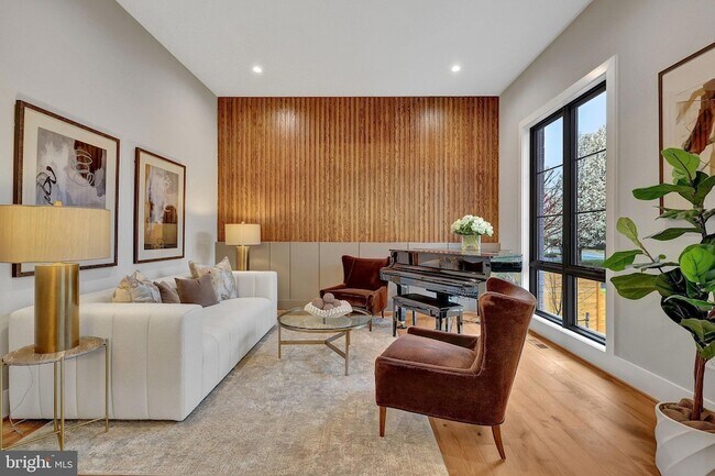 Building Photo - 1100 Balls Hill Rd