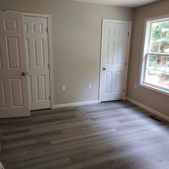 Building Photo - 106 Ridge Ct