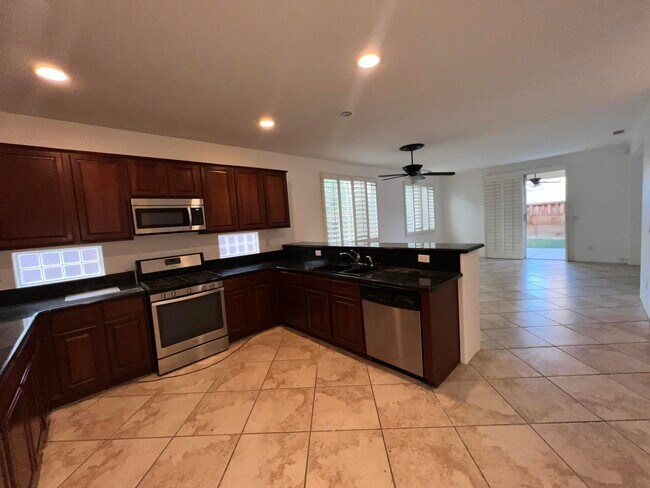 Building Photo - 50342 San Capistrano Dr