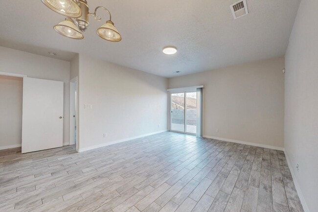 Building Photo - 5419 Saturnia Rd NW