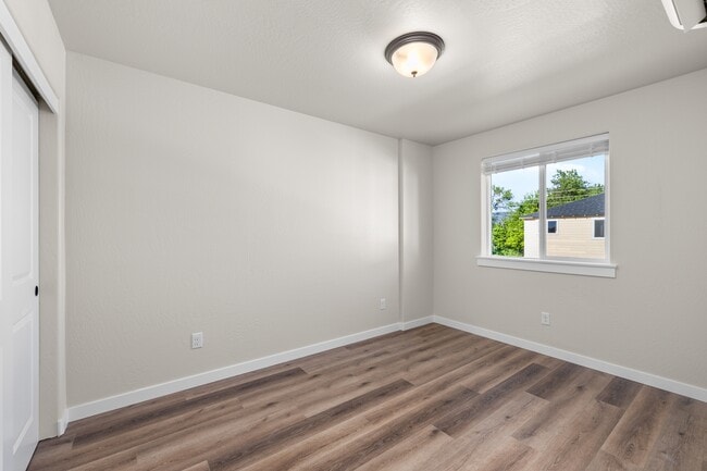 Building Photo - 1115 Annalise St