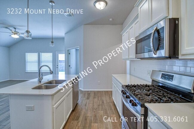 Building Photo - 3232 Mt Nebo Dr