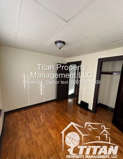 Building Photo - 822 S Commercial St