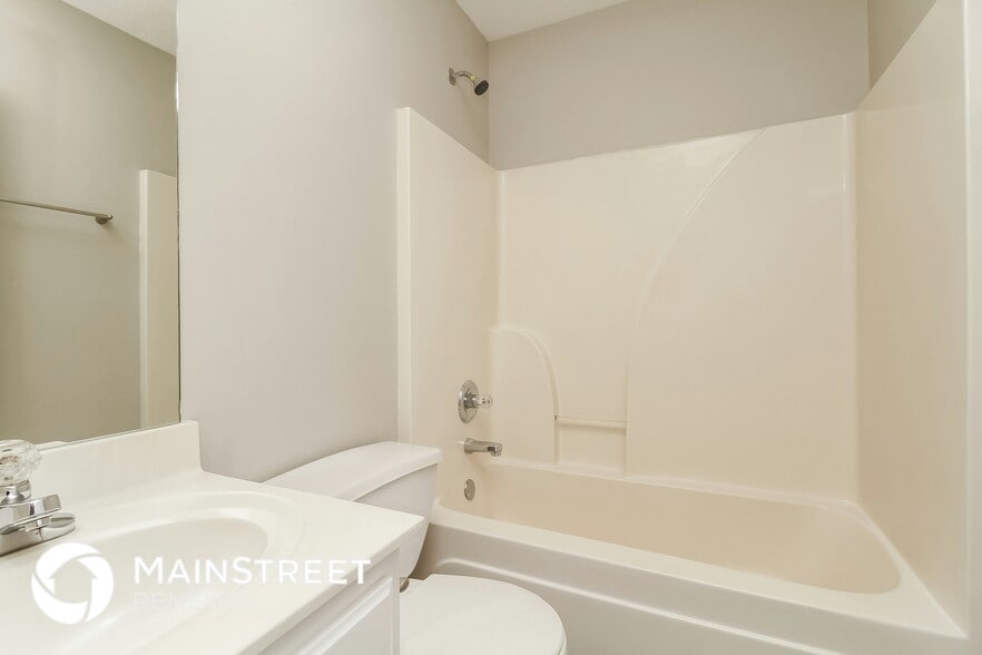 Building Photo - 448 Dorchester Dr