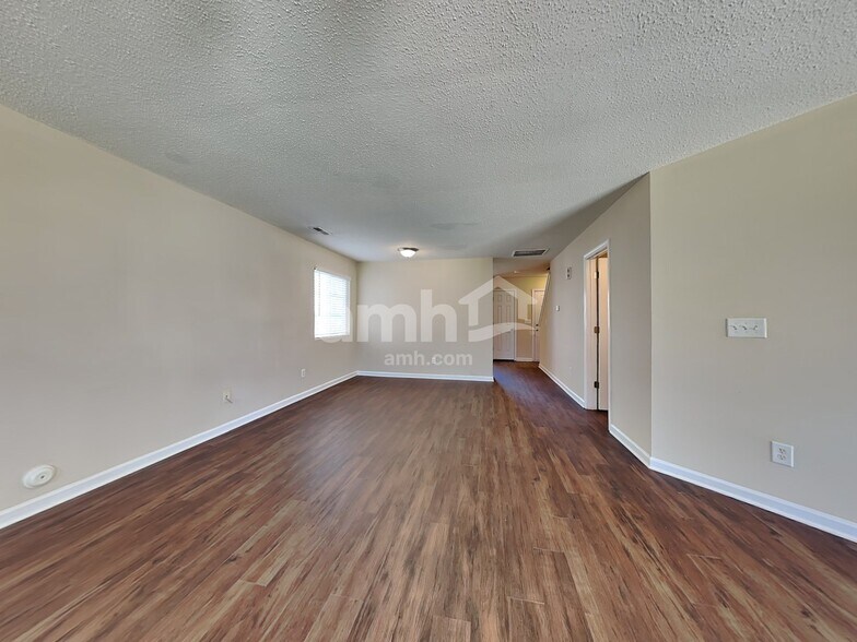 Building Photo - 5028 Bartley Way