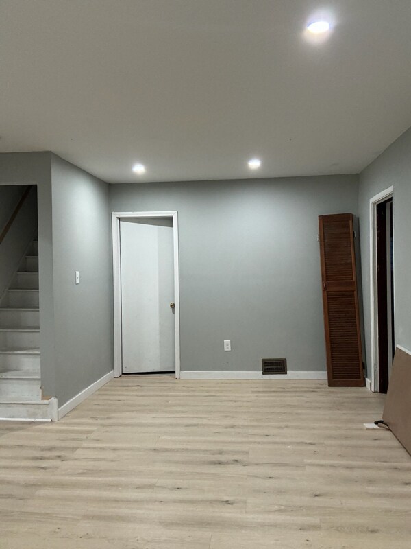 Building Photo - 7584 Hudson Ave