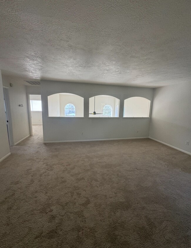 Building Photo - 315 Vantage Pointe Cir